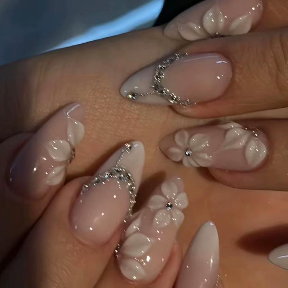 24Pcs Pink Almond False Nails Butterfly Ballet with French Design Wearable Fake Nails Simple Artificial Press on Nails Tips Art
